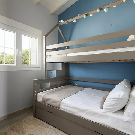 Hut , Potidea #feelslikehome Νέα Ποτίδαια