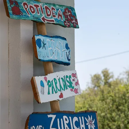 Hut , Potidea #feelslikehome