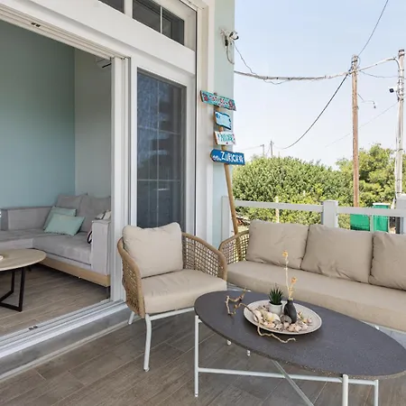 Hut , Potidea #feelslikehome Νέα Ποτίδαια