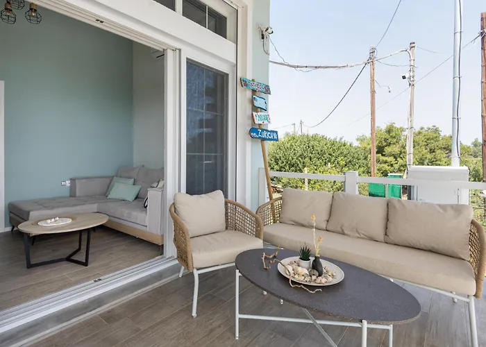 Hut , Potidea #feelslikehome Nea Poteidaia